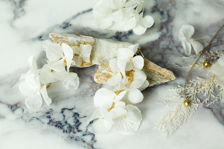 Braut Ohrringe Blumen weiß gold