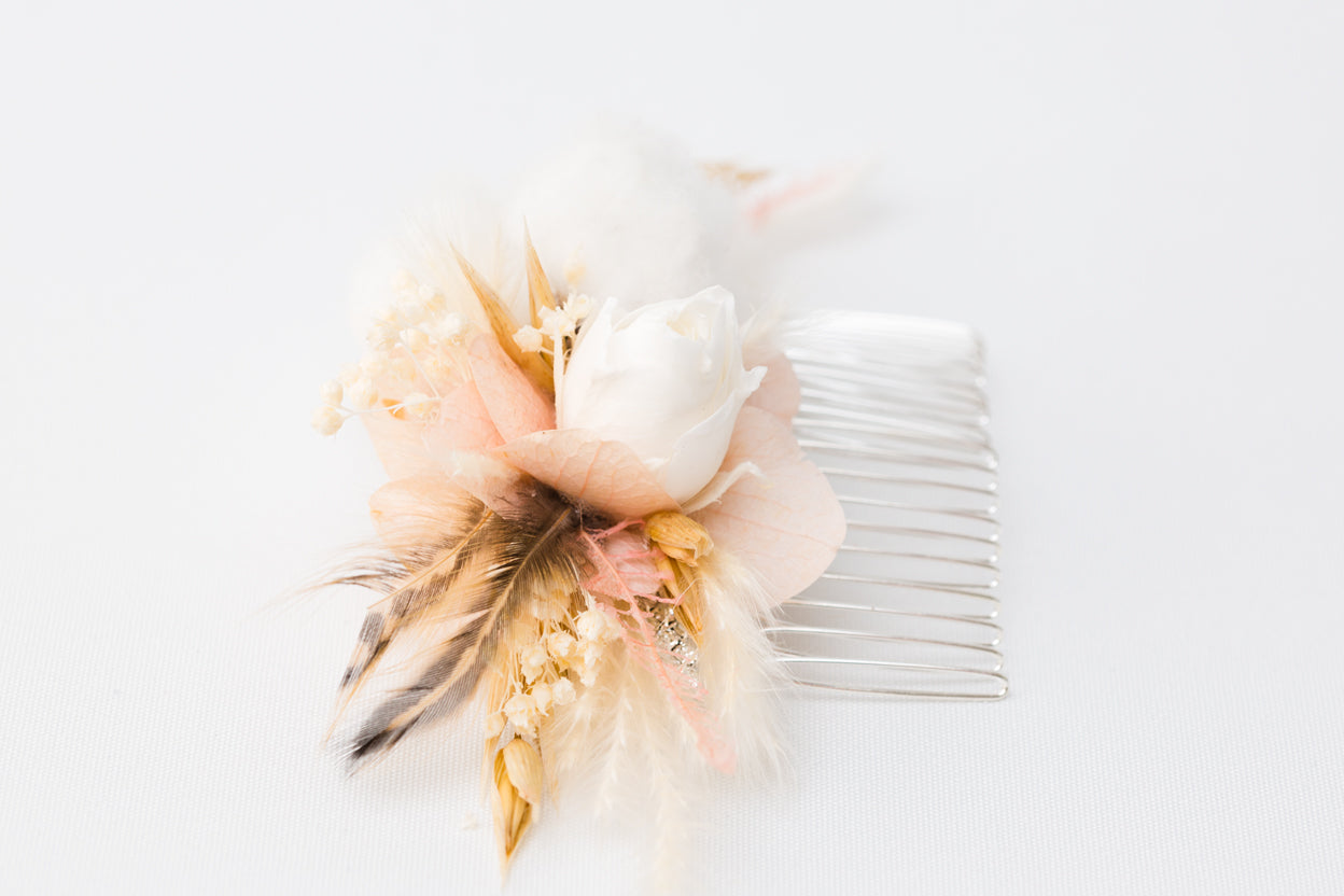 Braut Accessoire aus Trockenblumen