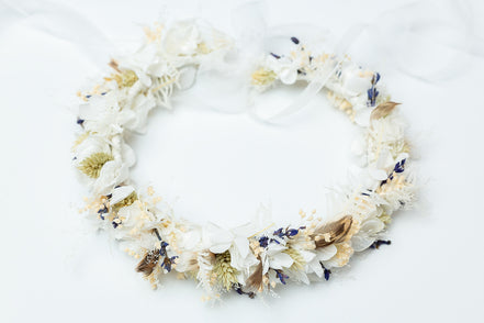 blumenkranz für offenes haar für die braut zur hochzeit im bohostil