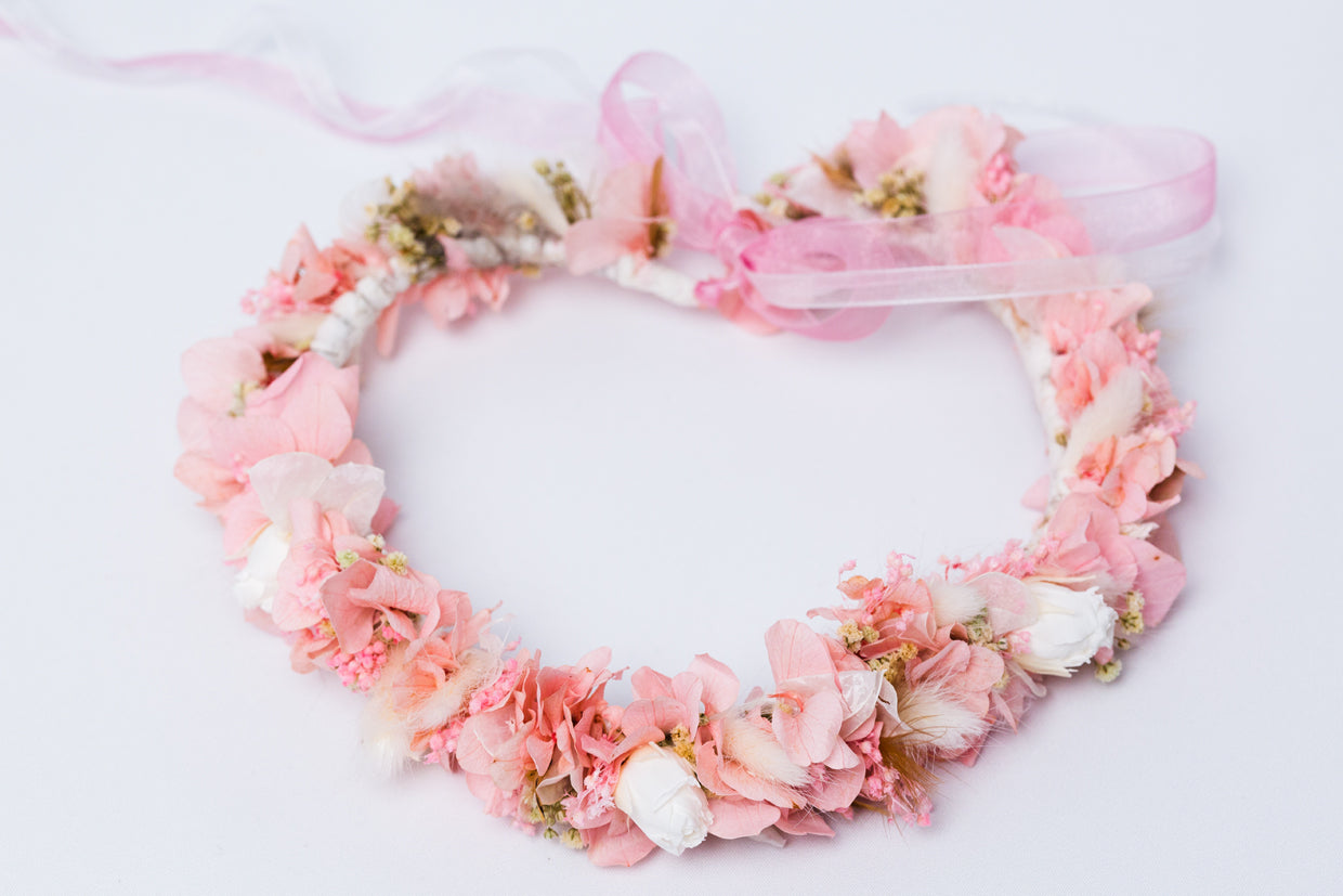 blumenkranz langhaltend hochzeit dirndl haarkranz trockenblumen