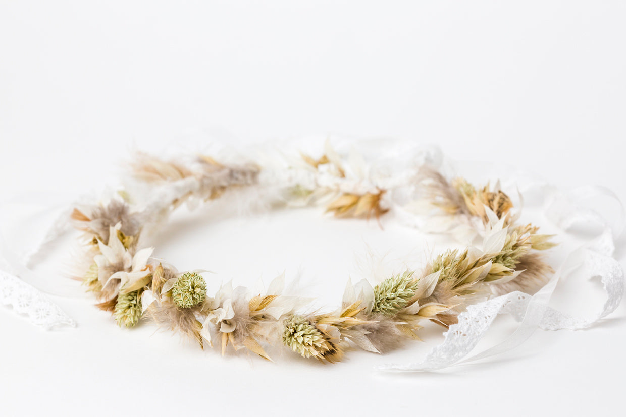 blumenkranz zur hochzeit oder dirndl