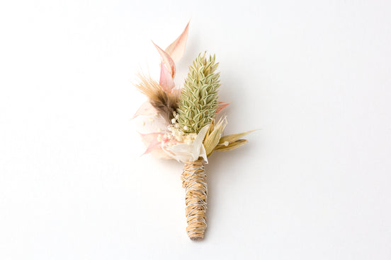 Anstecker aus Blumen für den Trauzeugen, zur Hochzeit für den Bräutigam