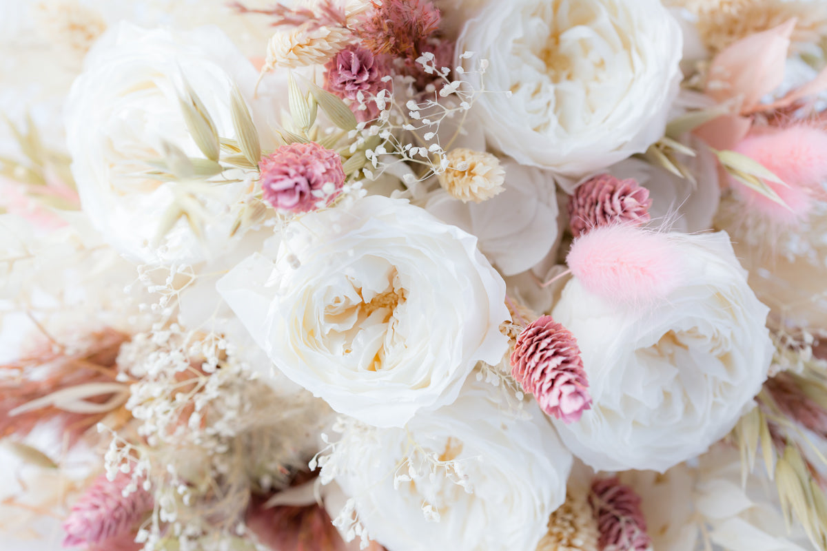 Blumen Strauß boho trockenblumen stabilisierte englische Rosen