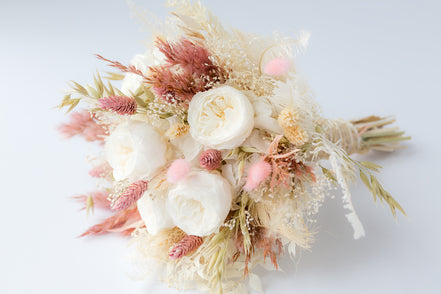 echter Brautstrauß trockenblumen boho stil