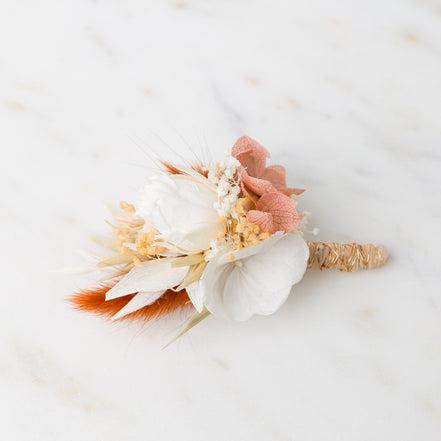 Trockenblumen Anstecker | zarte Rot, Rose & Aprikot Töne