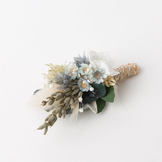 Trockenblumen Anstecker | blau mit Eukalyptus & Lavendel