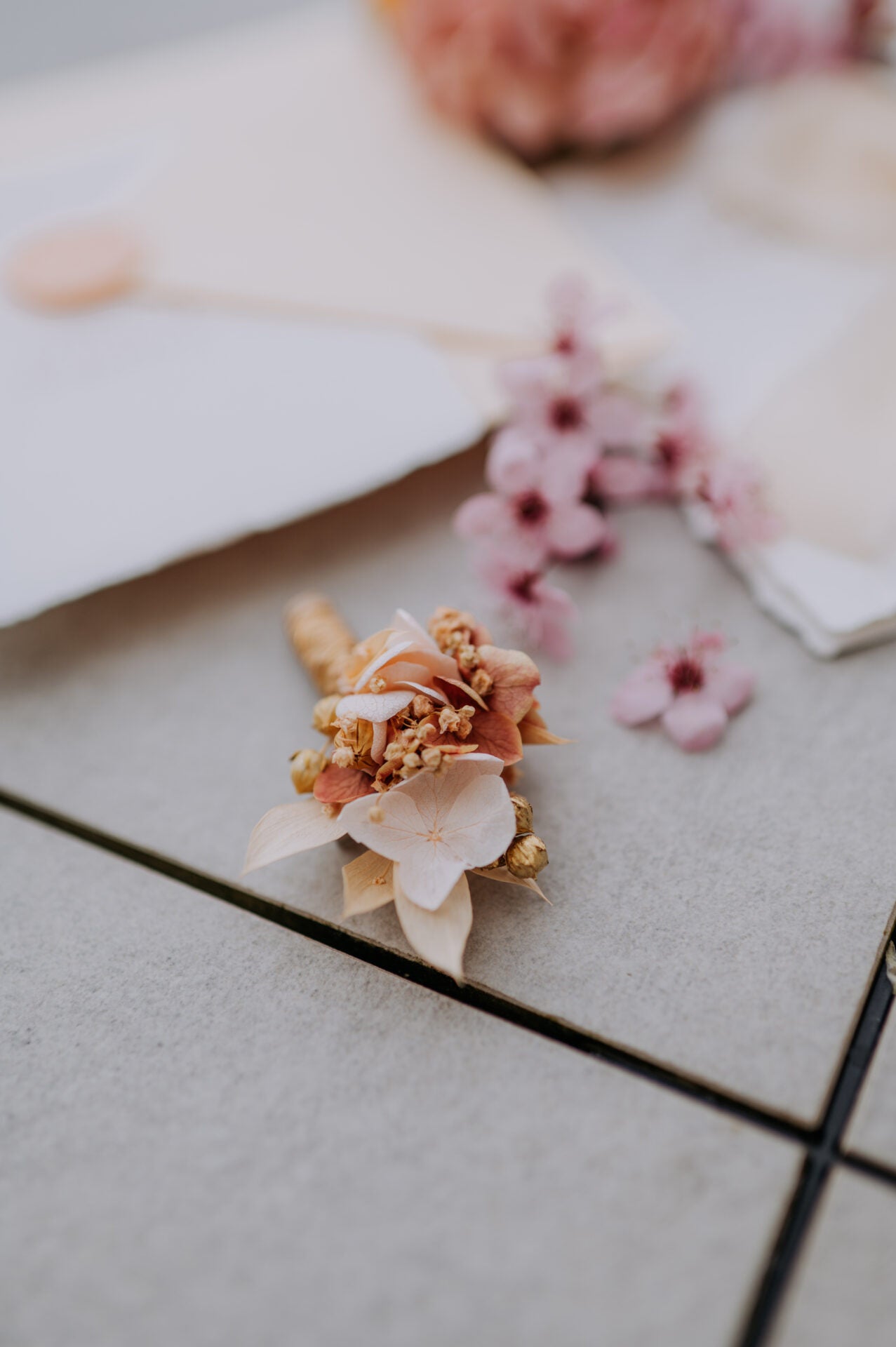 trockenblumen anstecker hochzeit