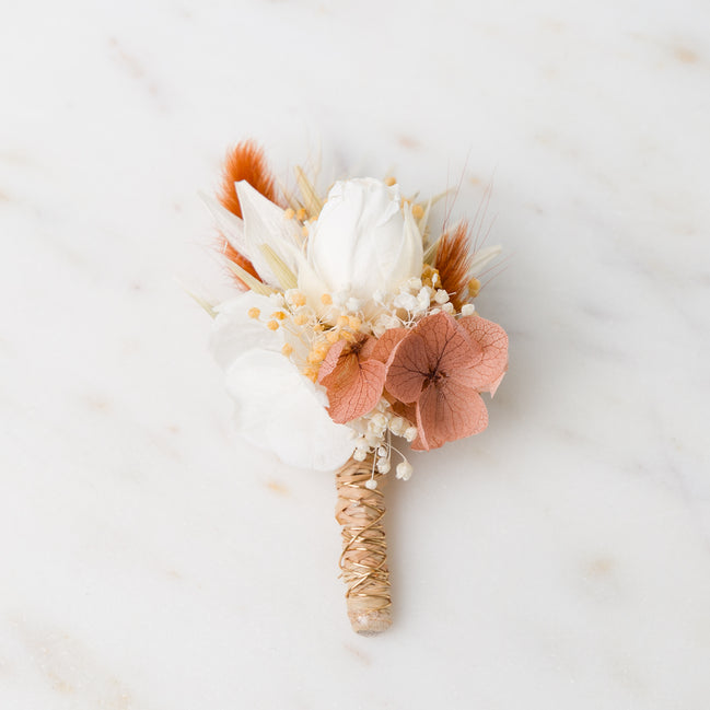 Trockenblumen Anstecker | zarte Rot, Rose & Aprikot Töne
