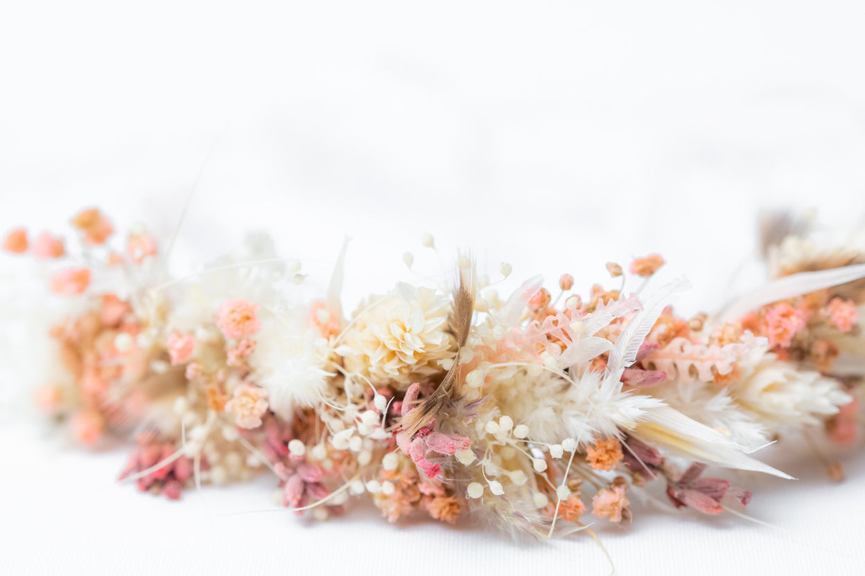 Armband aus Blumen Abschlussball