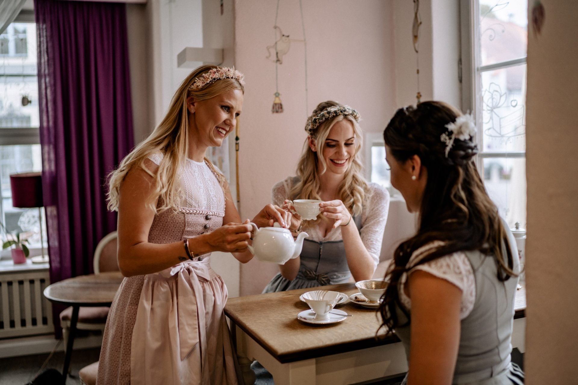 dirndl blumen haarschmuck