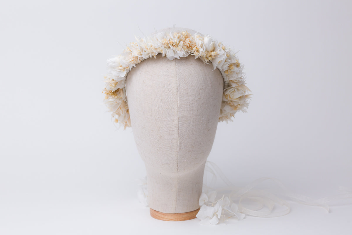 trockenblumen-haarkranz-hochzeit