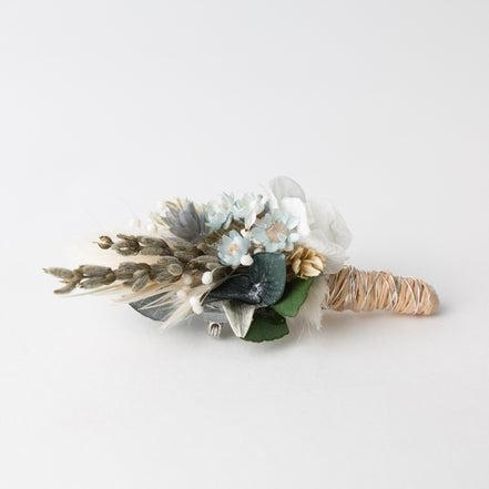 Trockenblumen Anstecker | blau mit Eukalyptus & Lavendel