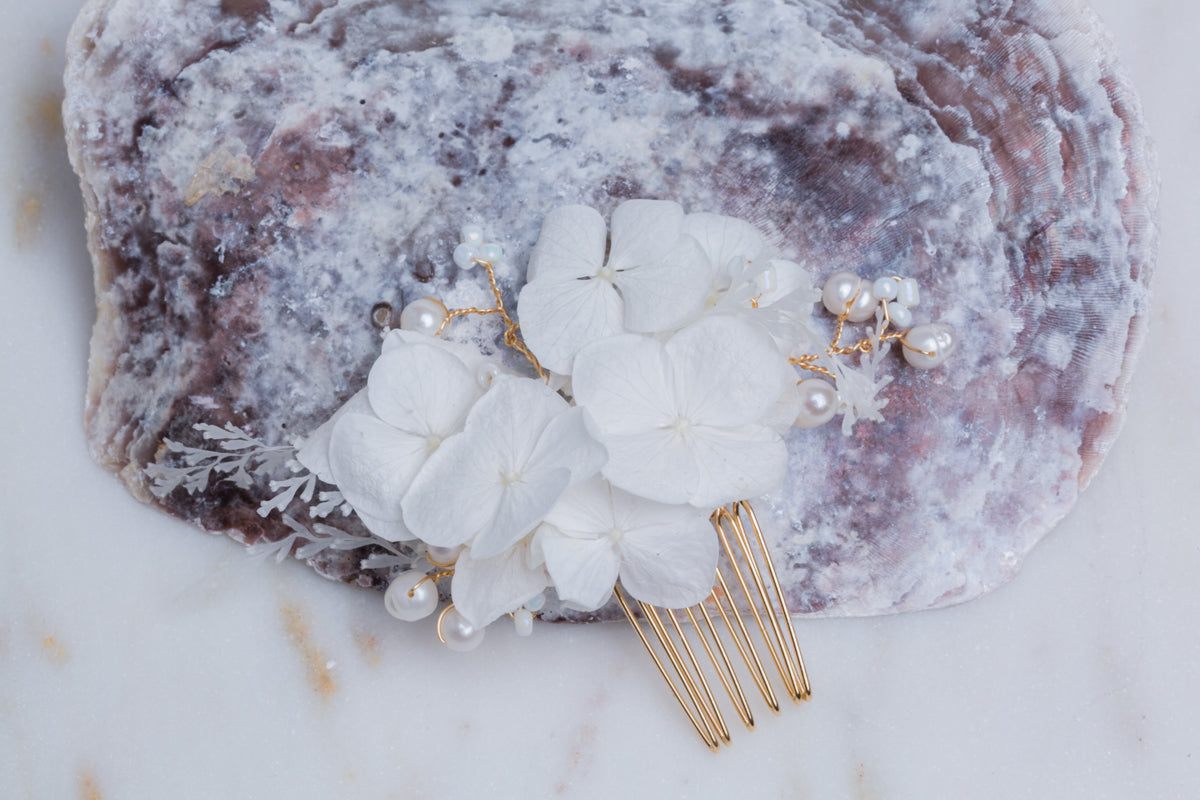 blumen haarschmuck hochzeit perlen