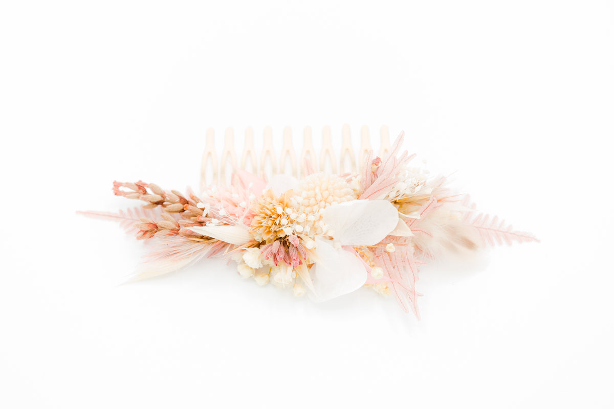 haarkamm trockenblumen