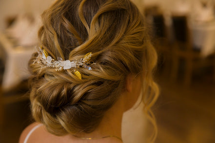 zarter blumen haarschmuck 