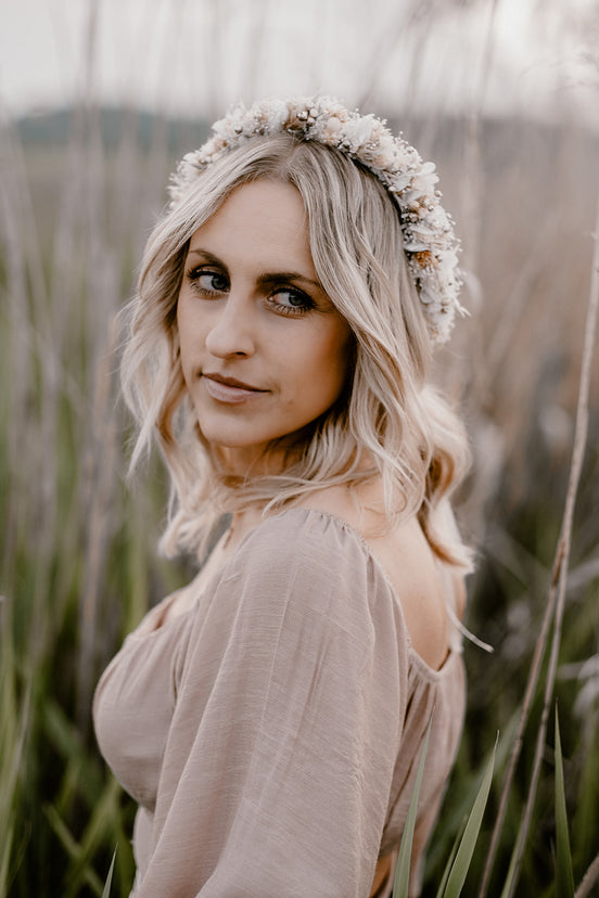 blumenkranz im haar hochzeit