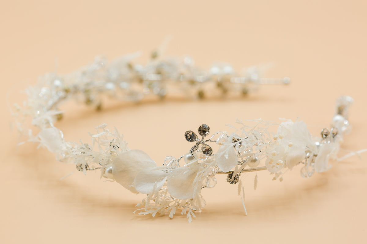 blumen haarreif echte blumen hochzeit