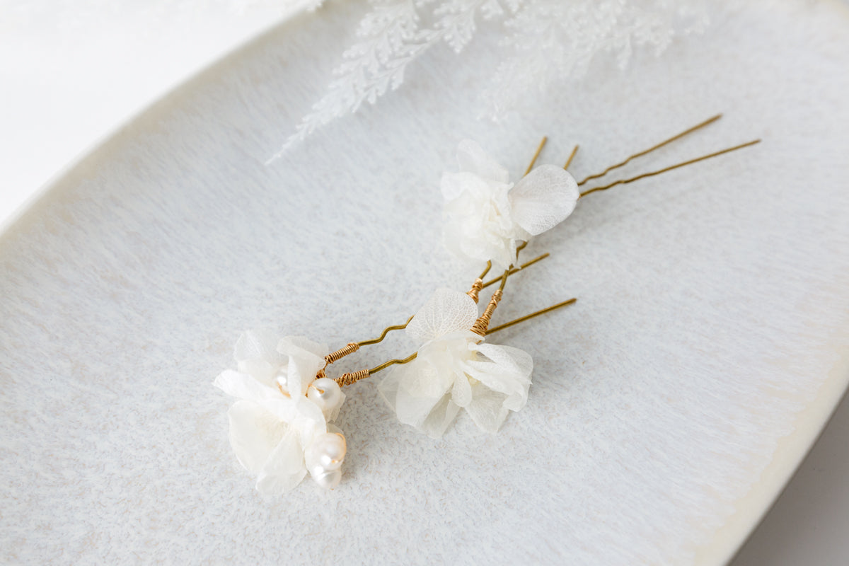 Haarnadeln mit Blumen 