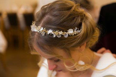 hochzeitsschmuck blumenkrone perlen