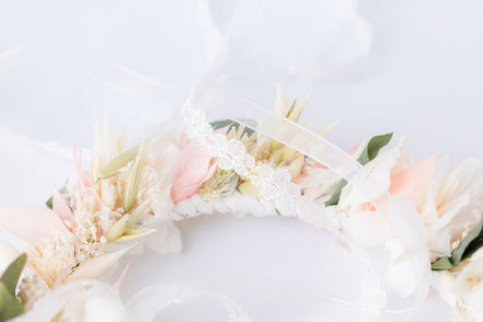 blumenkranz im haar hochzeit