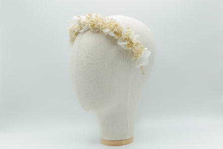 haarschmuck aus blumen zur hochzeit