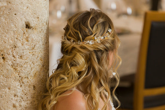 haarranke trockenblumen braut haarschmuck