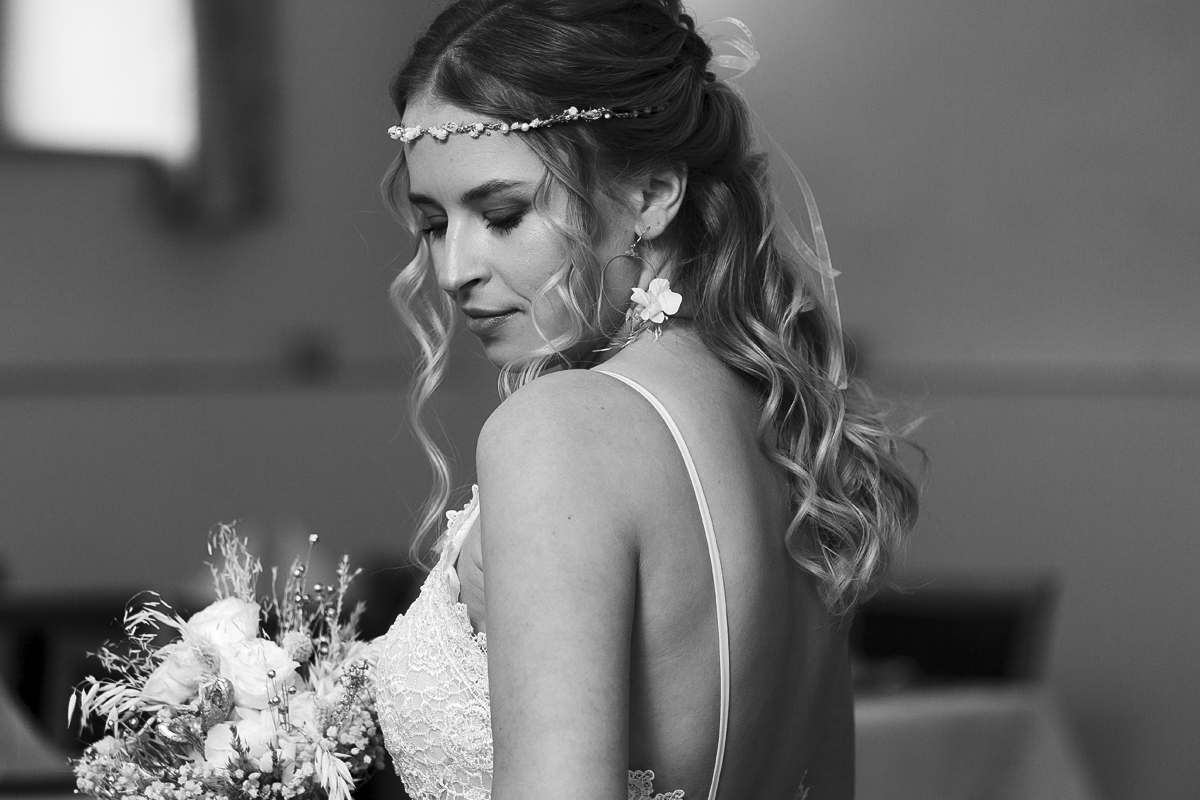 Braut Kopfschmuck mit Blumen und Perlen