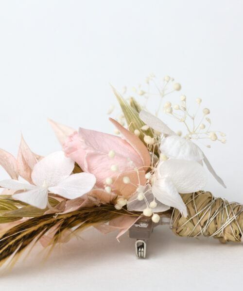 dauerhafter, echter Anstecker für den Bräutigam zur Hochzeit