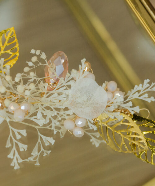 filigraner Kopfschmuck blumen braut