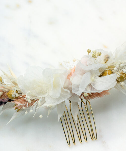 haarkamm aus trockenblumen