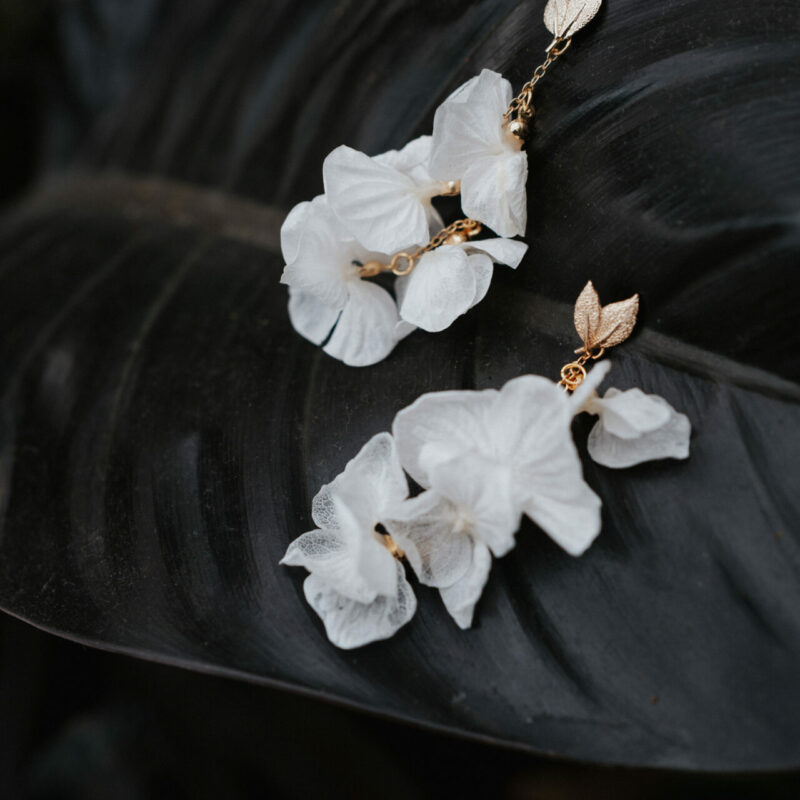 weiße blumen ohrringe